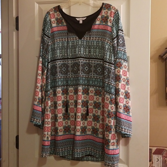 Speechless Dresses & Skirts - B2G1 Cute geometrical short skirt dress